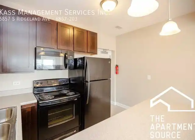 Property at 6853 S Ridgeland Ave Unit 202, Chicago, IL, 60649, 1 bed, 1 bath, [object Object]
