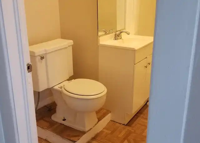 Property at 98 Bryan St, Houston, TX, 77011, 1 bed, 1 bath, [object Object]