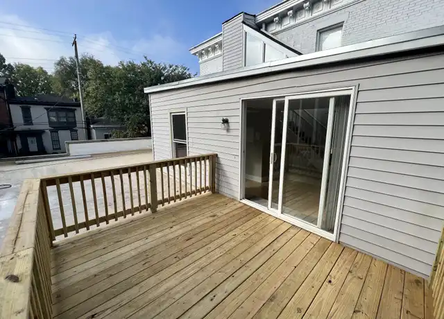 Property at 119 E Oak St, Louisville, KY, 40203, 2 beds, 1 bath, [object Object]
