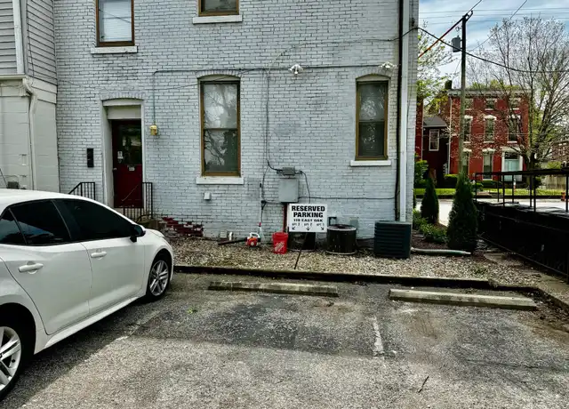Property at 119 E Oak St, Louisville, KY, 40203, 1 bed, 1 bath, [object Object]