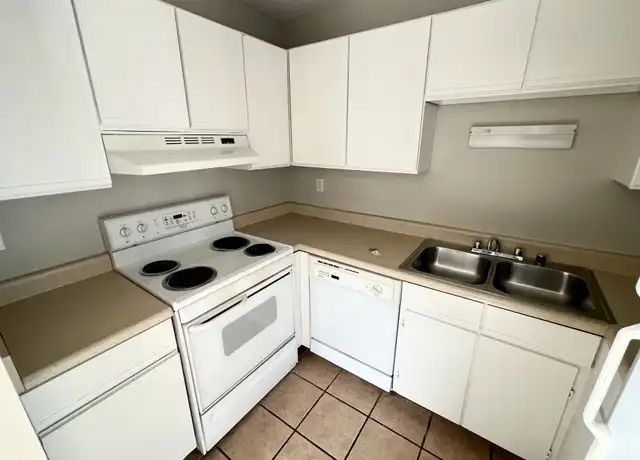 Property at 119 E Oak St, Louisville, KY, 40203, 2 beds, 1 bath, [object Object]