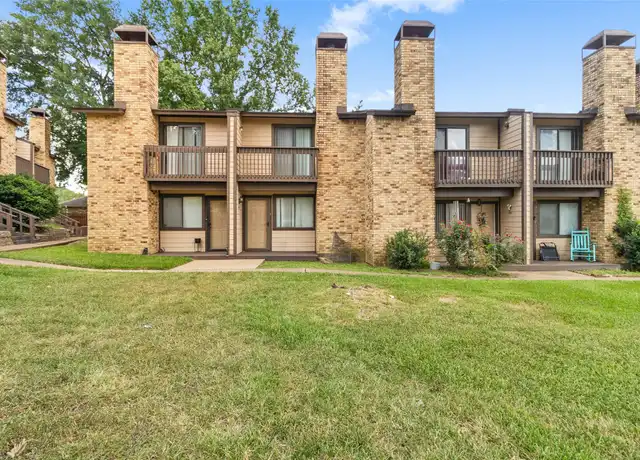 Property at 2521 Crosstimbers St Unit J5, Huntsville, TX, 77320, 2 beds, 1.5 baths, [object Object]