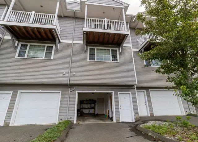Property at 330 Crystal Ave #10, New London, CT, 06320, 2 beds, 2.5 baths, [object Object]