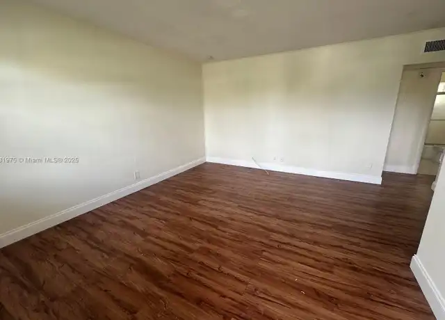 Property at 5420 NE 22nd Ter Unit 17, Fort Lauderdale, FL, 33308, 1 bed, 1 bath, [object Object]