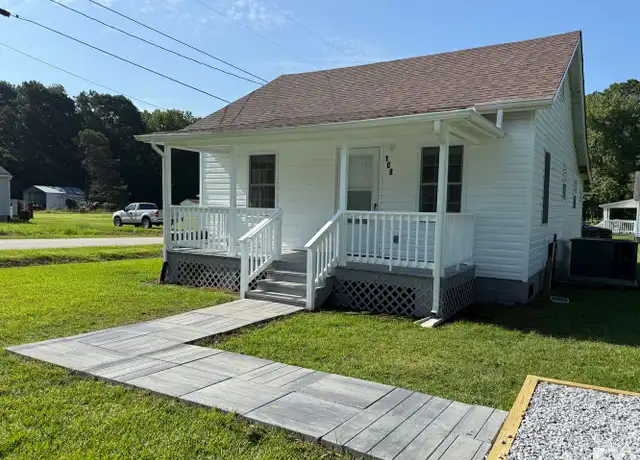 Property at 108 E Pine St, La Crosse, VA, 23950, 2 beds, 1 bath, [object Object]
