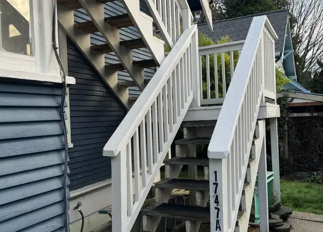 Property at 1747 6th St Unit A, Bremerton, WA, 98337, 1 bed, 1 bath, [object Object]