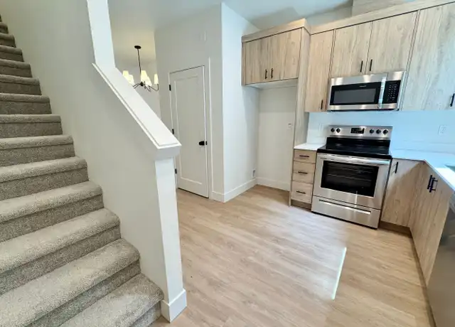 Property at 6611 N Fessenden St Unit 6675, Portland, OR, 97203, 2 beds, 2.5 baths, [object Object]