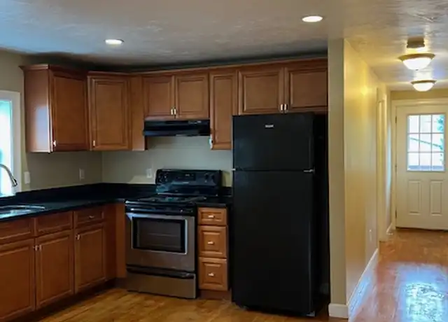 Property at 82 Harwood St Unit U-1, Lynn, MA, 01902, 3 beds, 1 bath, [object Object]