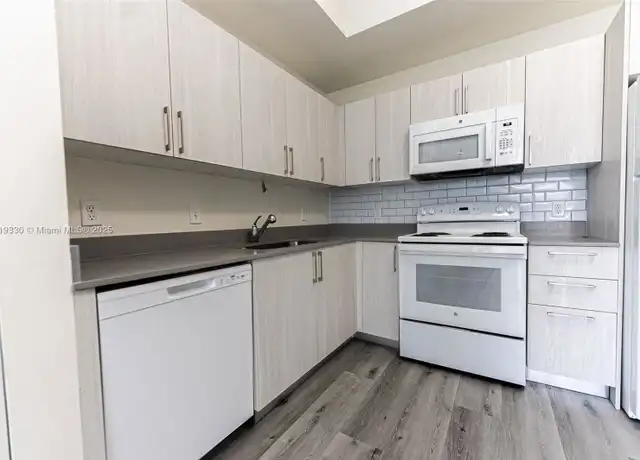 Property at 26720 Old Dixie Hwy, Homestead, FL, 33032, 2 beds, 2 baths, [object Object]