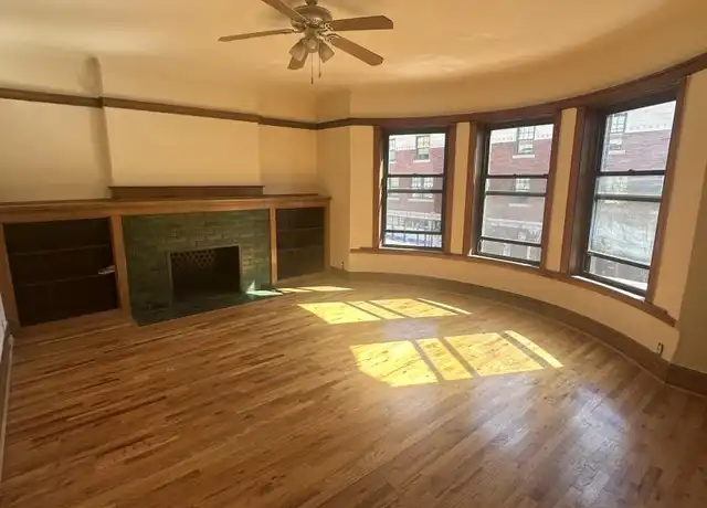Property at 1008 W Argyle St, Chicago, IL, 60640, 2 beds, 1 bath, [object Object]