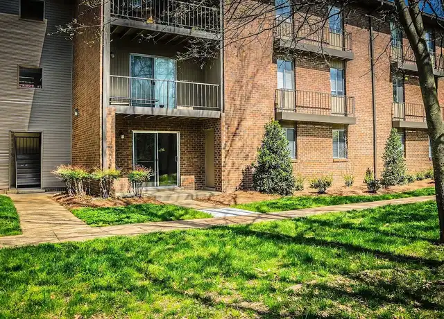 Property at Park West at Hillwood - 6319 Charlotte Pike, Nashville, TN, 37209, 1-2 bed, 1-1.5 bath, [object Object]