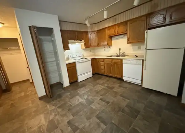 Property at 1116 N Point Dr Unit D13, Stevens Point, WI, 54481, 2 beds, 1 bath, [object Object]