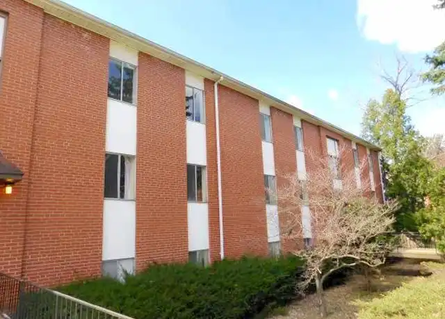 Property at 5140 E Willock Rd Unit 3, Pittsburgh, PA, 15236, 2 beds, 1 bath, [object Object]