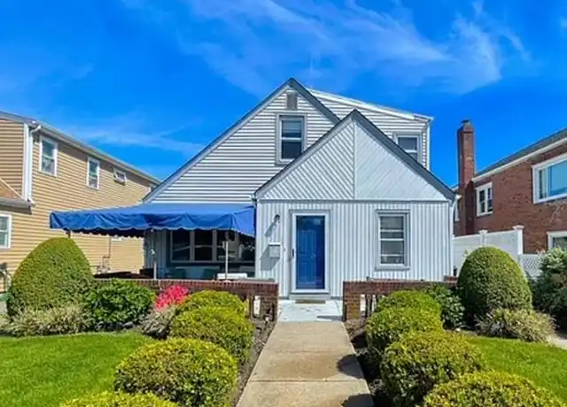 Property at 535 W Walnut St, Long Beach, NY, 11561, 3 beds, 2 baths, [object Object]