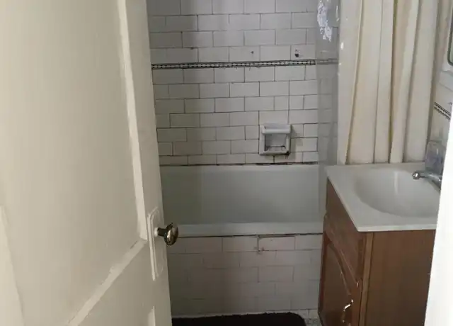 Property at 1638 Commonwealth Ave Unit 25, Brighton, MA, 02135, 2 beds, 1 bath, [object Object]