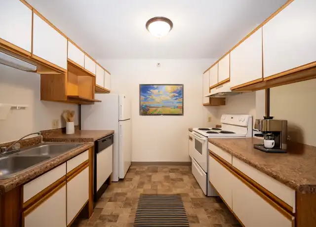 Property at 201 31st St SW Unit 38, Austin, MN, 55912, 1 bed, 1 bath, [object Object]