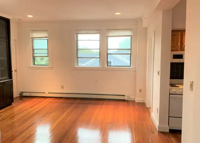 Property at 457 Centre St Unit 303, Newton, MA, 02458, 1 bed, 1 bath, [object Object]