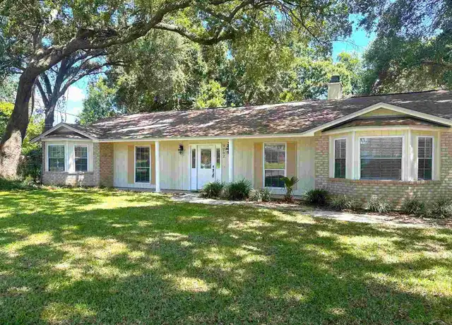 Property at 3202 Swan Ln, Pensacola, FL, 32504, 4 beds, 2 baths, [object Object]