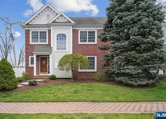Property at 214 Everett Ave, Wyckoff, NJ, 07481, 3 beds, 2.5 baths, [object Object]