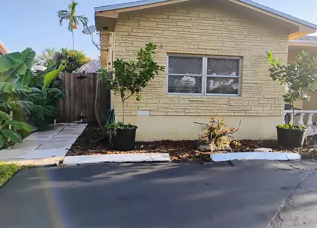 Property at 4121 Thomas St, Hollywood, FL, 33021, 1 bed, 1 bath, [object Object]