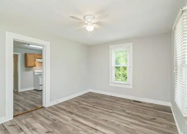 Property at 4100 Garnet Dr, Knoxville, TN, 37919, 2 beds, 1 bath, [object Object]