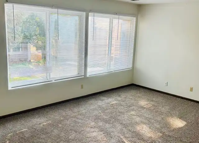 Property at 535 S 37th St Unit 213, Omaha, NE, 68105, 0 beds, 1 bath, [object Object]