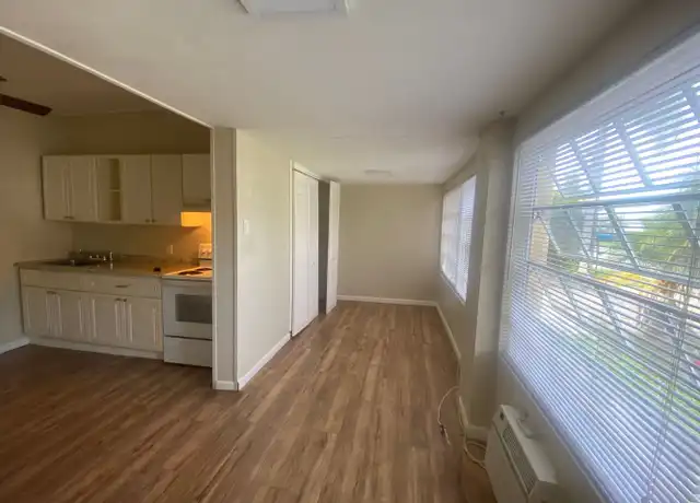 Property at 600 SW 9th St Unit 5a, Fort Lauderdale, FL, 33315, 1 bed, 1 bath, [object Object]