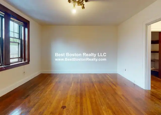 Property at 18 W Wyoming Ave Unit 12, Melrose, MA, 02176, 1 bed, 1 bath, [object Object]