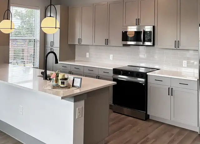 Property at District Eastside - 2702 Pelham Rd, Greenville, SC, 29615, 1-2 bed, 1-2 bath, [object Object]