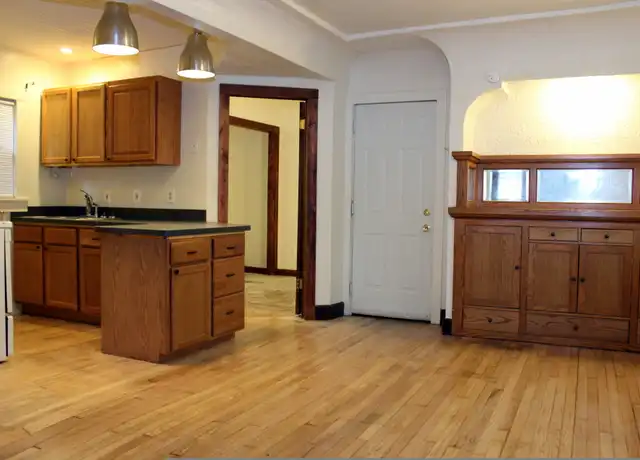 Property at 804 E Wright St Unit B, Milwaukee, WI, 53212, 2 beds, 1 bath, [object Object]