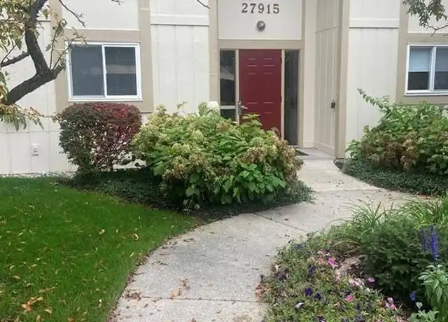 Property at 27915 Berrywood Ln #72, Farmington Hills, MI, 48334, 2 beds, 2 baths, [object Object]