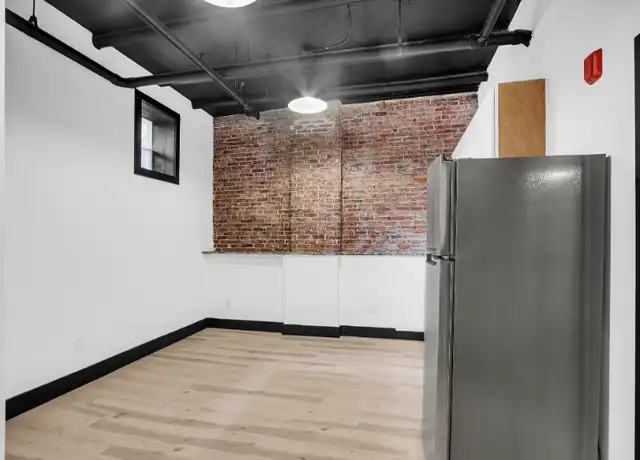 Property at 55 Manchester St Unit 10, Manchester, NH, 03101, 0 beds, 1 bath, [object Object]