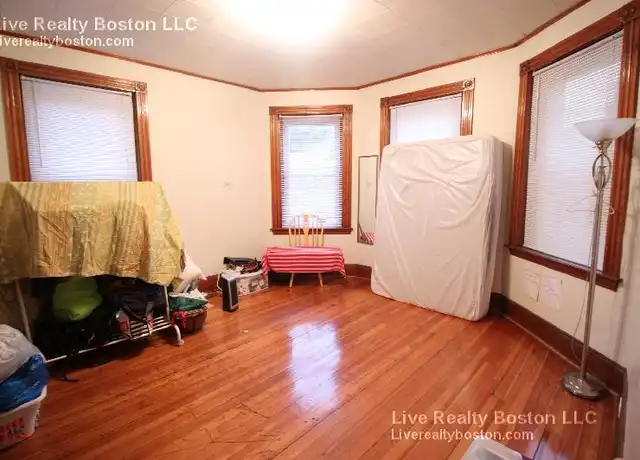 Property at 35 Waverly St, Brighton, MA, 02135, 4 beds, 2 baths, [object Object]