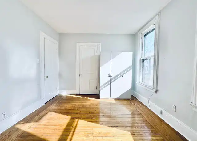 Property at 19 Lynwood Pl Unit 19-2, New Haven, CT, 06511, 1 bed, 1 bath, [object Object]