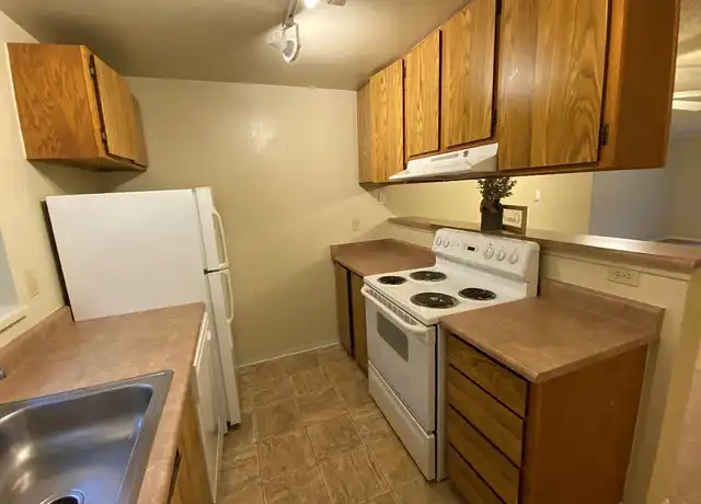 Property at The Ridge and The Shores - 31912 3rd Ln SW, Federal Way, WA, 98023, 1-2 bed, 1-2 bath, [object Object]
