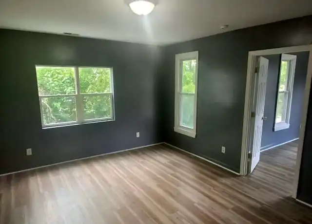 Property at 1127 Jackson St Unit 2, Rockford, IL, 61107, 4 beds, 1 bath, [object Object]
