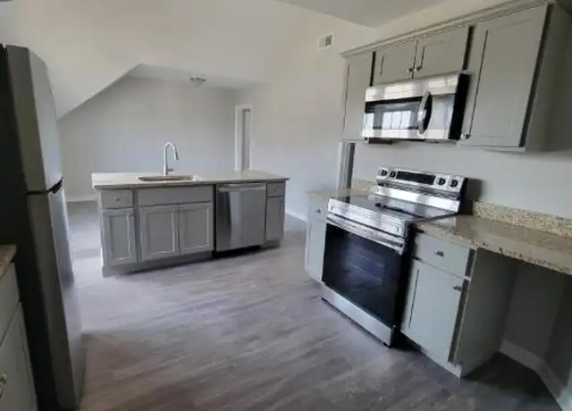 Property at 90 Stanley St, Fall River, MA, 02720, 3 beds, 1 bath, [object Object]