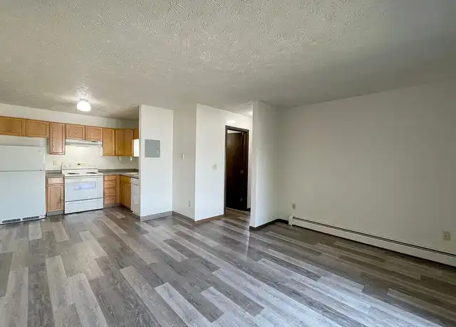 Property at Cedarwood North - 525 22nd Ave NW, Minot, ND, 58703, 1-2 bed, 1 bath, [object Object]