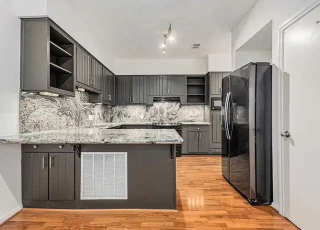 Property at 401 Anita St #30, Houston, TX, 77006, 2 beds, 2.5 baths, [object Object]