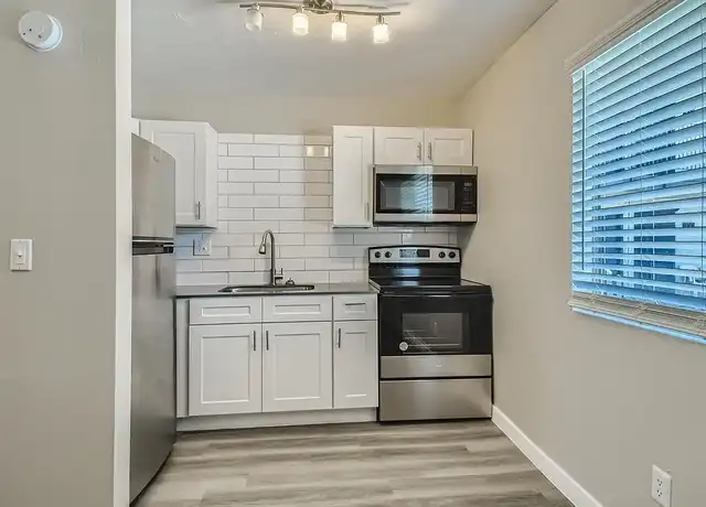 Property at Rise at the Palms - 5902 W Royal Palm Rd, Glendale, AZ, 85302, 1 bed, 1 bath, [object Object]
