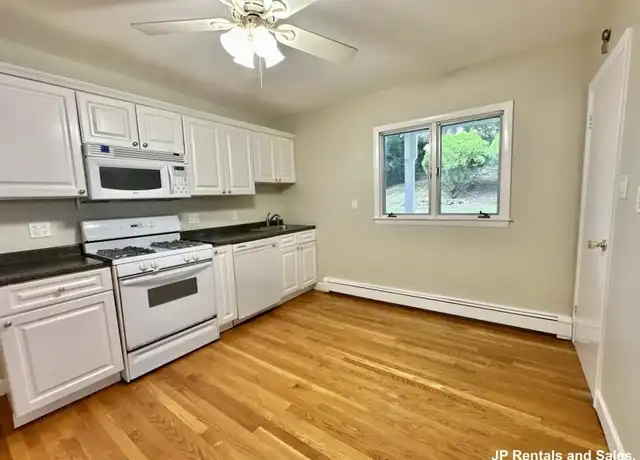 Property at 35 Chesbrough Rd, West Roxbury, MA, 02132, 2 beds, 1 bath, [object Object]