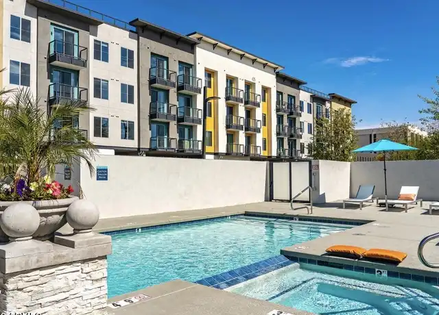 Property at 425 W Osborn Rd Unit 404, Phoenix, AZ, 85013, 1 bed, 1 bath, [object Object]