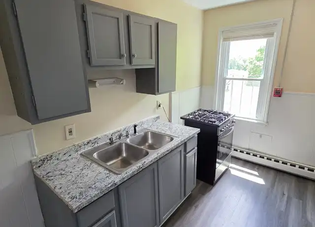 Property at 10 Coogan Ct, West Warwick, RI, 02893, 1 bed, 1 bath, [object Object]