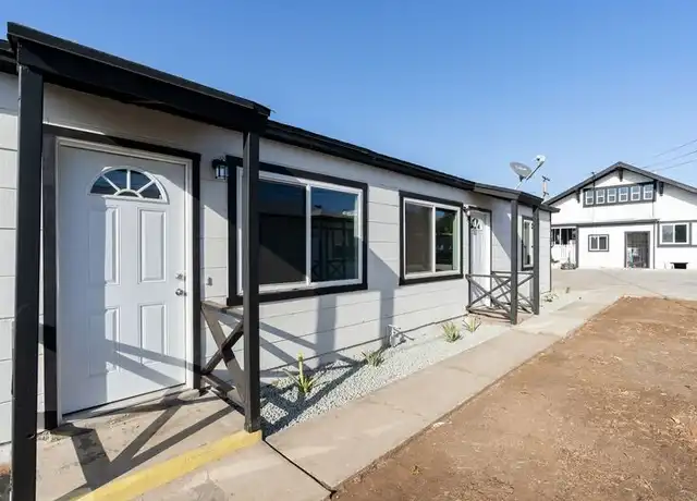 Property at 136 5th Ave, Chula Vista, CA, 91910, 2 beds, 1 bath, [object Object]