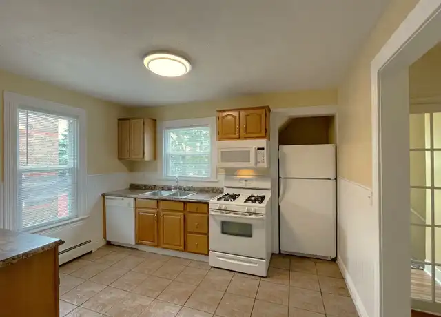 Property at 381 W 1st St Unit 2, Elmira, NY, 14901, 2 beds, 1 bath, [object Object]