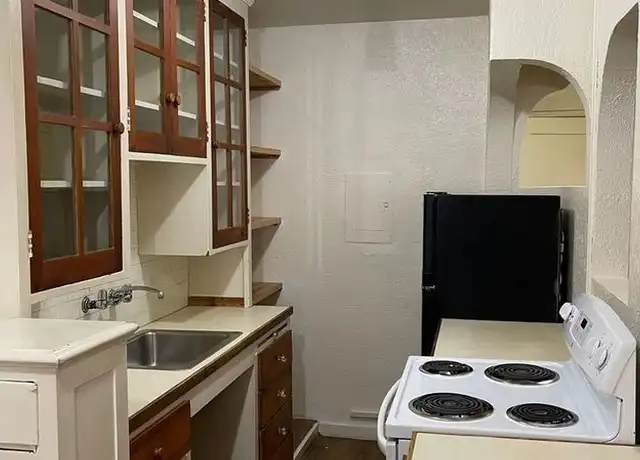 Property at 616 E Thomas St Unit B3, Seattle, WA, 98102, 0 beds, 1 bath, [object Object]