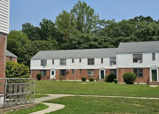 Property at 39 Nob Hill Cir Unit B, Bridgeport, CT, 06610, 1 bed, 1 bath, [object Object]