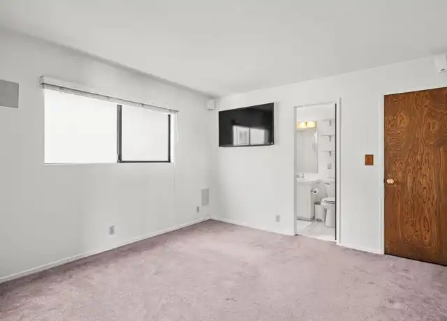 Property at 112 38th St Unit Upper B, Manhattan Beach, CA, 90266, 2 beds, 2 baths, [object Object]