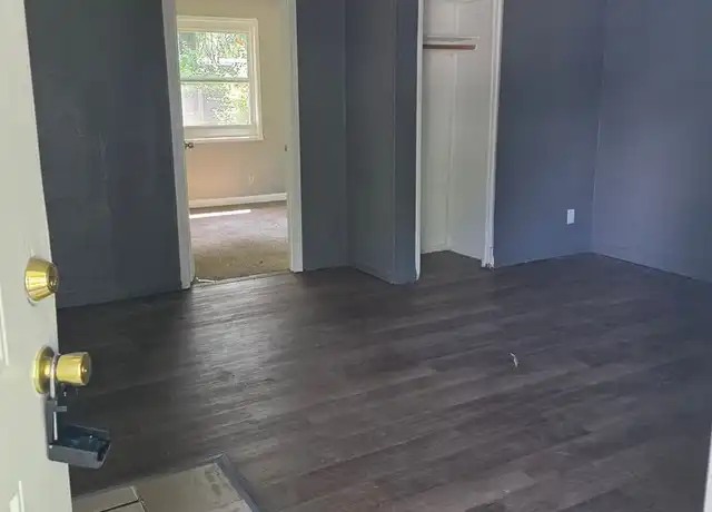 Property at 148 Saint James Ln, East Saint Louis, IL, 62206, 3 beds, 1 bath, [object Object]