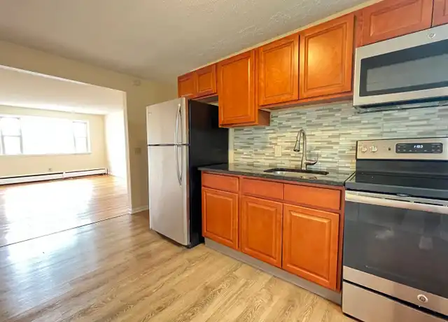 Property at 161 W Spring St Unit B3, West Haven, CT, 06516, 2 beds, 1 bath, [object Object]